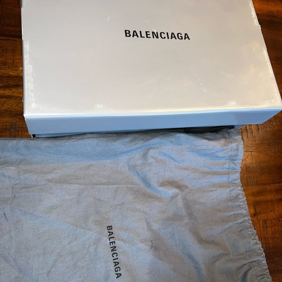 Black/White/Silver Balenciaga. Size 38. - Picture 12 of 12